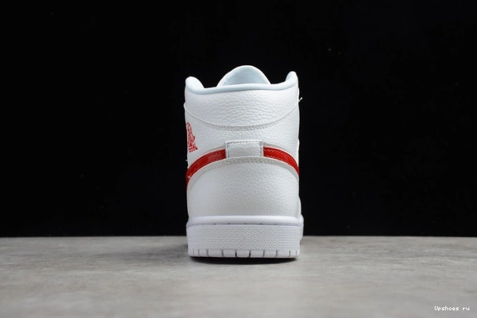 White Jordan BQ6472-106 Red University Mid (W) 1 0109